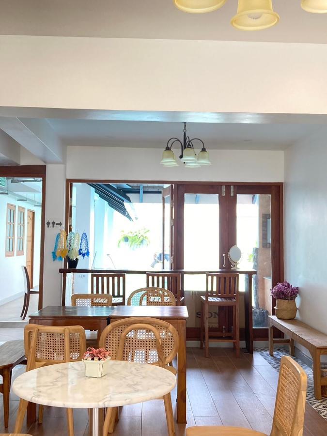 Valentier Cafe And Hotel Чиангмай Экстерьер фото
