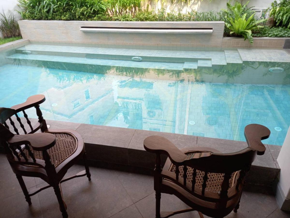 Valentier Cafe And Hotel Чиангмай Экстерьер фото