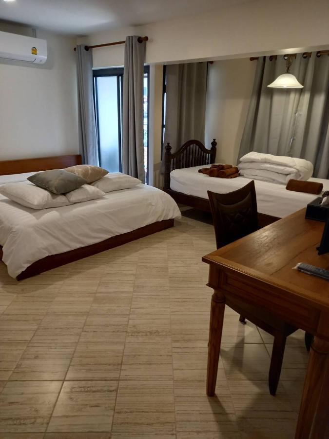 Valentier Cafe And Hotel Чиангмай Экстерьер фото