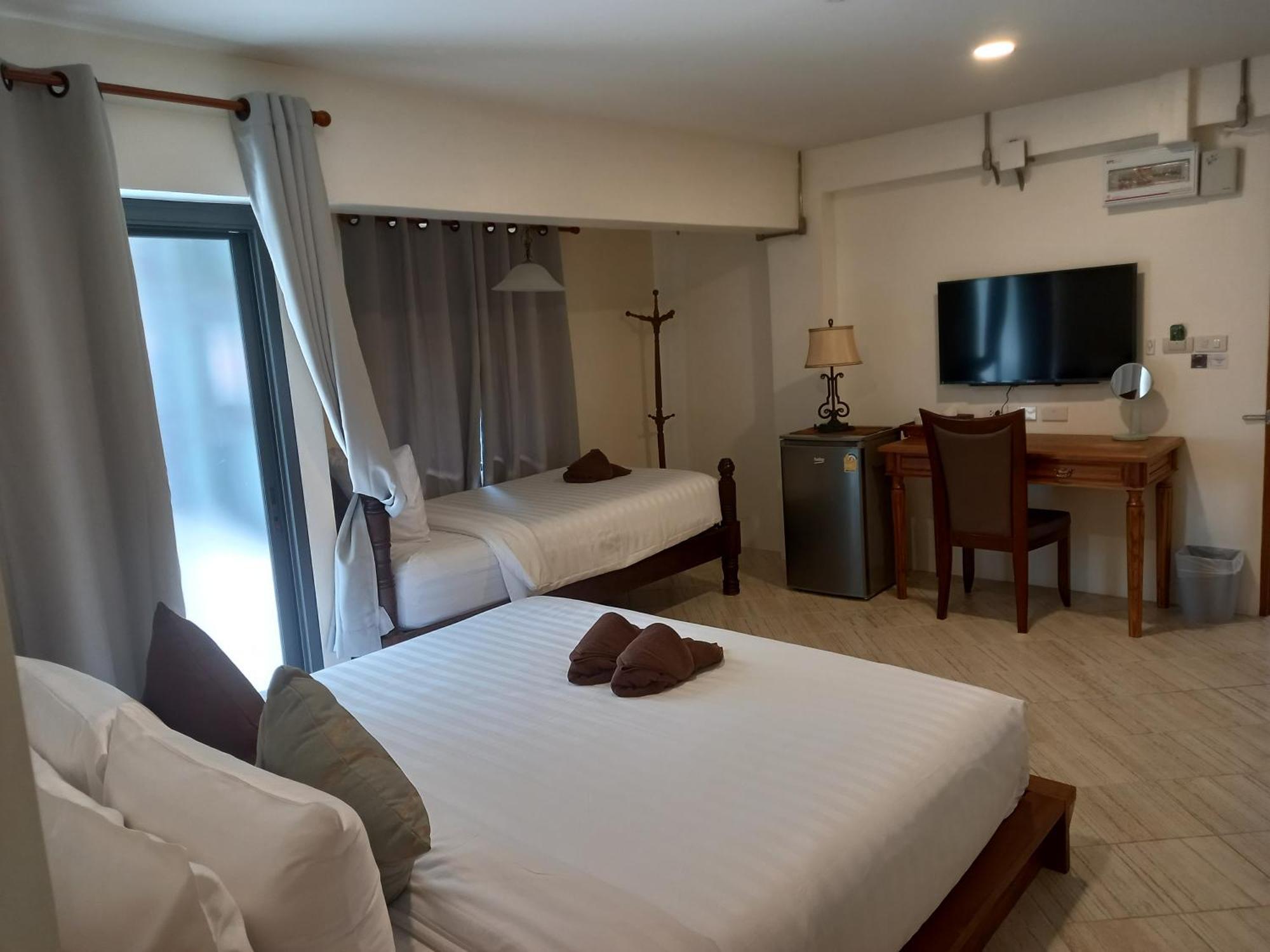Valentier Cafe And Hotel Чиангмай Экстерьер фото